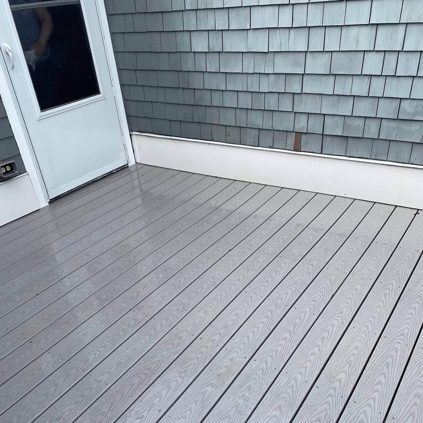 DECKS